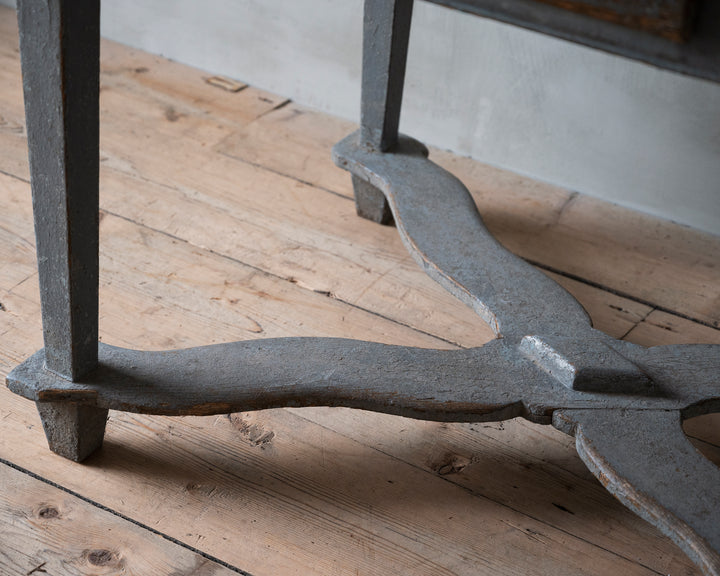 Baroque Table