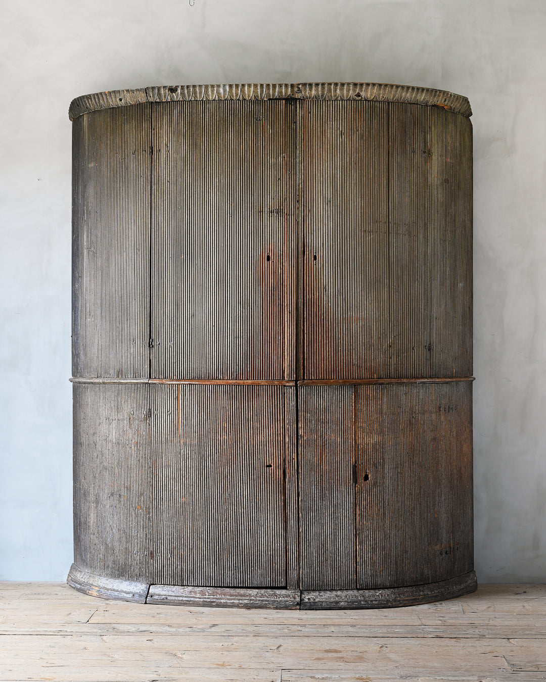 demi-lune shaped cabinet