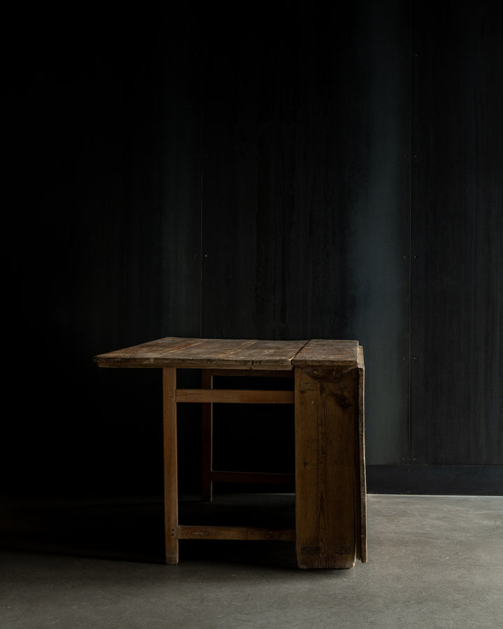Swedish Gustavian Drop-Leaf Table