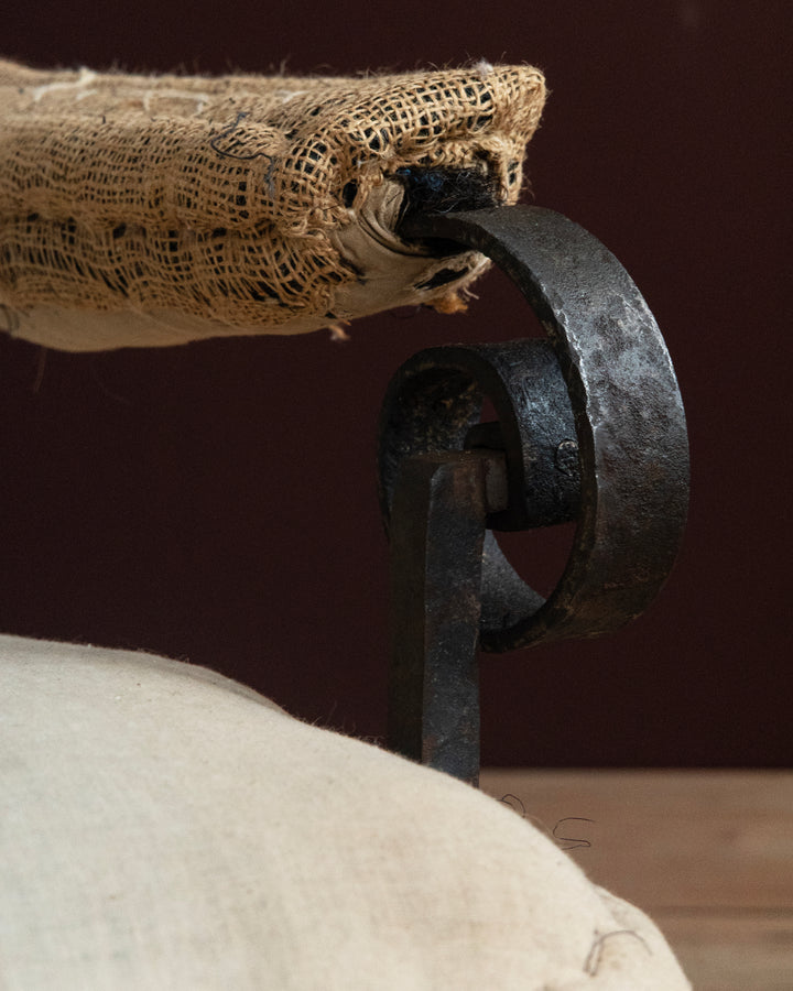 DEEP SEATED ARMCHAIR