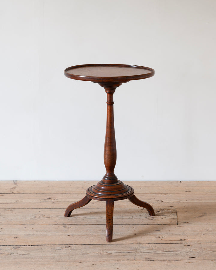 GEORGIAN TRIPOD TABLE