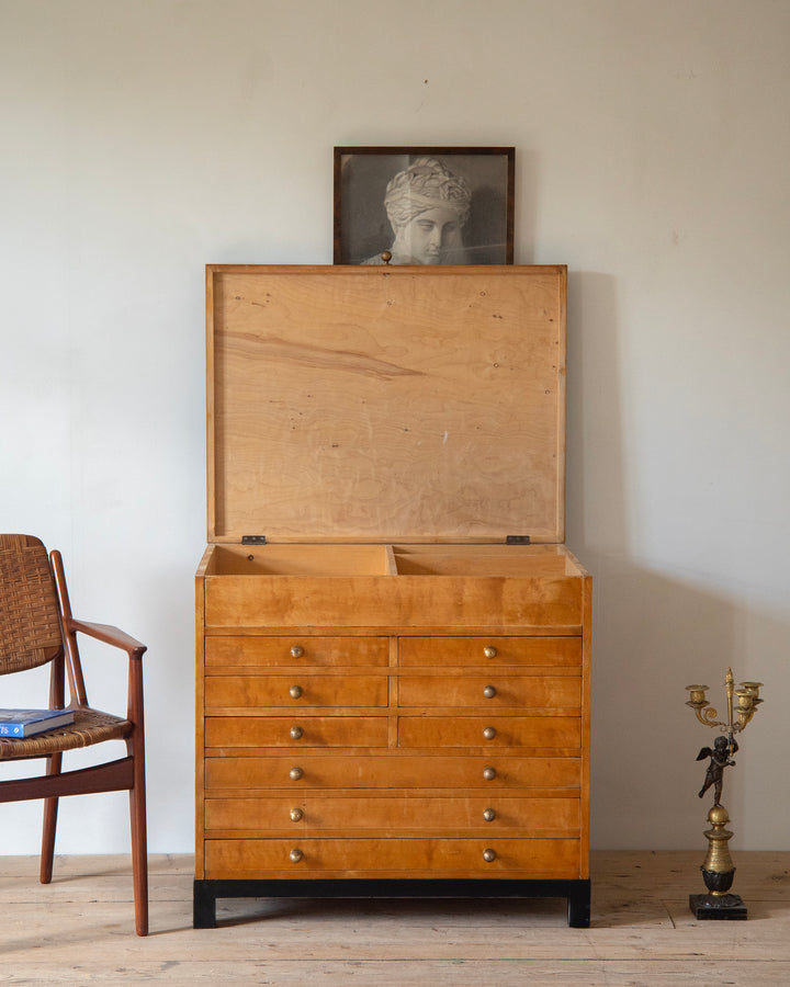 Gentleman's Chest of Drawers