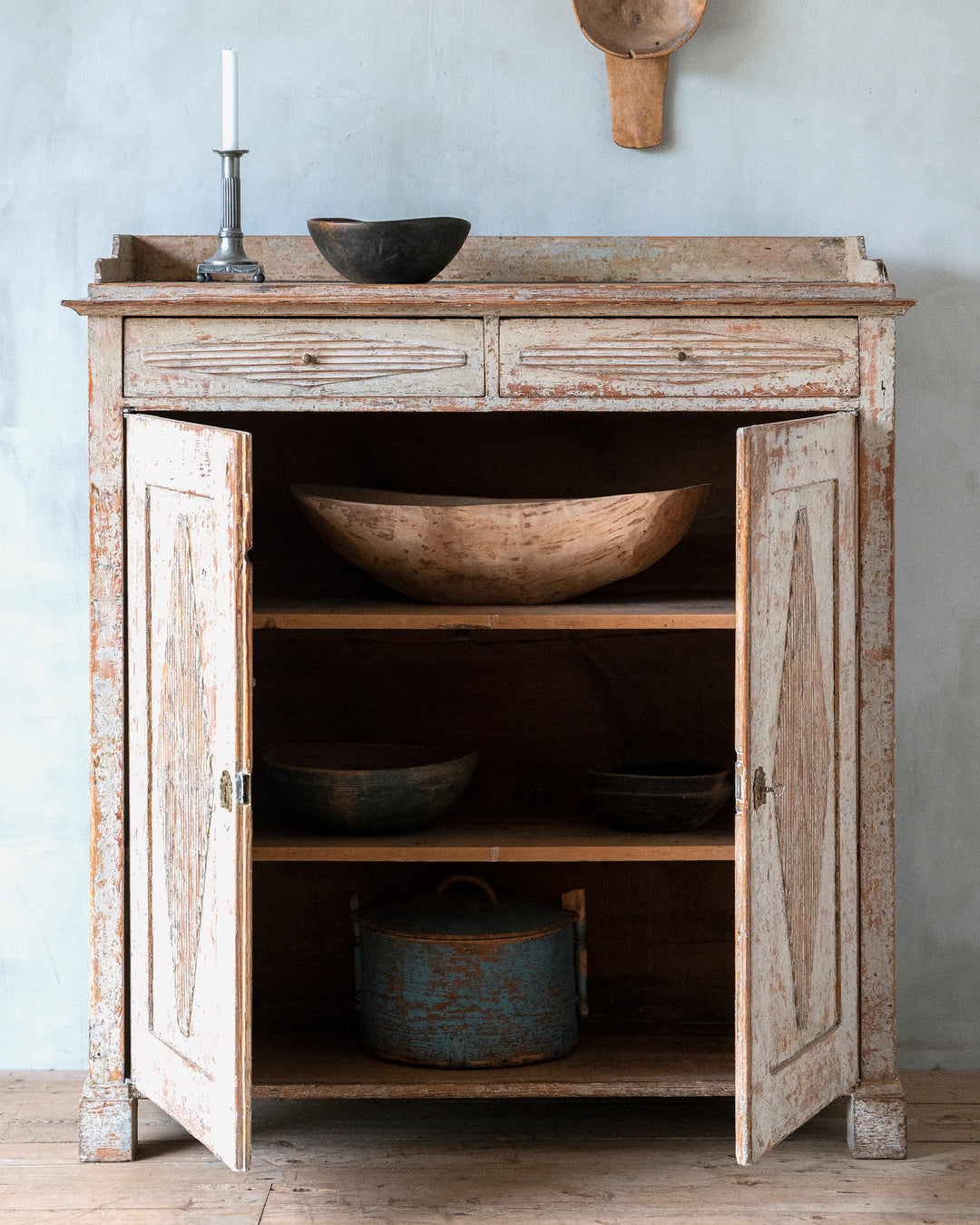 19th century Gustavian buffet