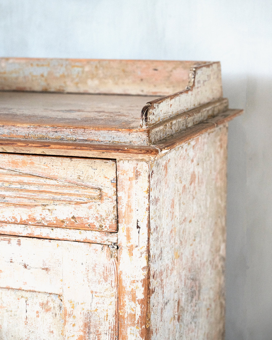 19th century Gustavian buffet