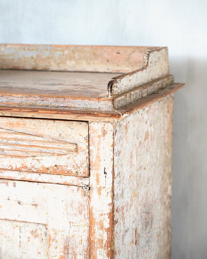 19th century Gustavian buffet