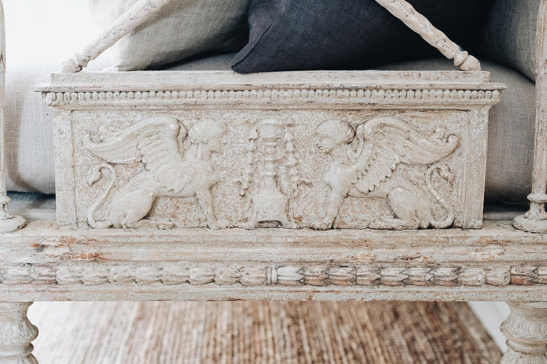Fine 19th century late Gustavian daybed sofa