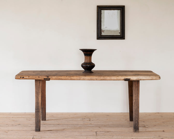 vernacular farmhouse dining "hedna" table