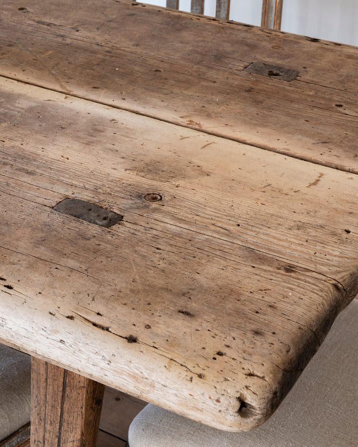 vernacular farmhouse dining "hedna" table