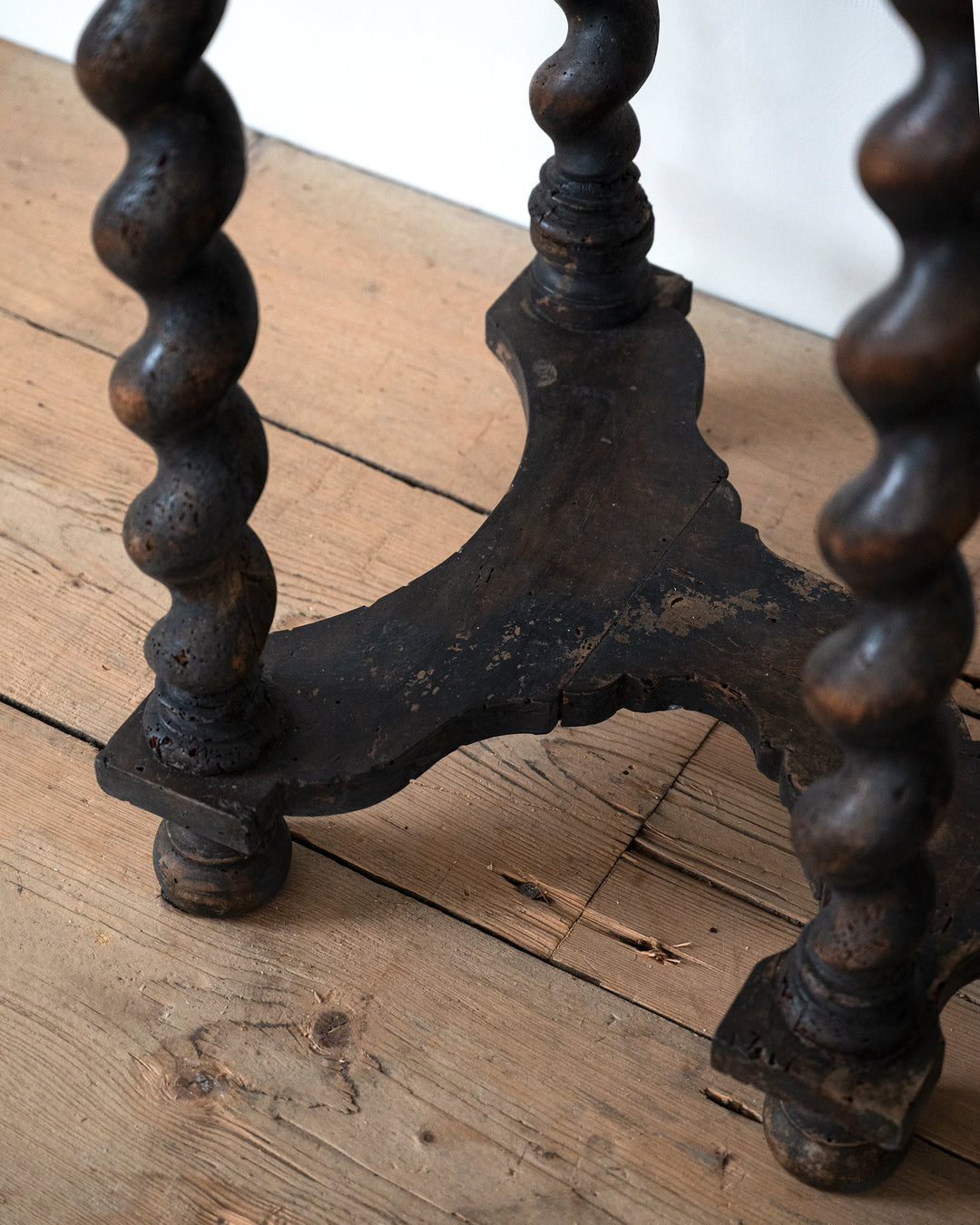 ITALIAN CONSOLE TABLE