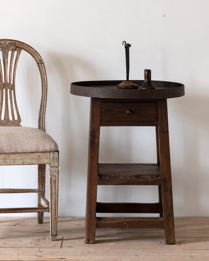 Round Italian work table