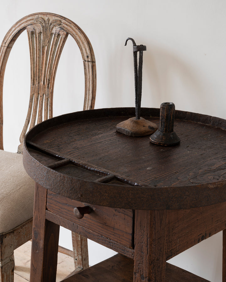 Round Italian work table