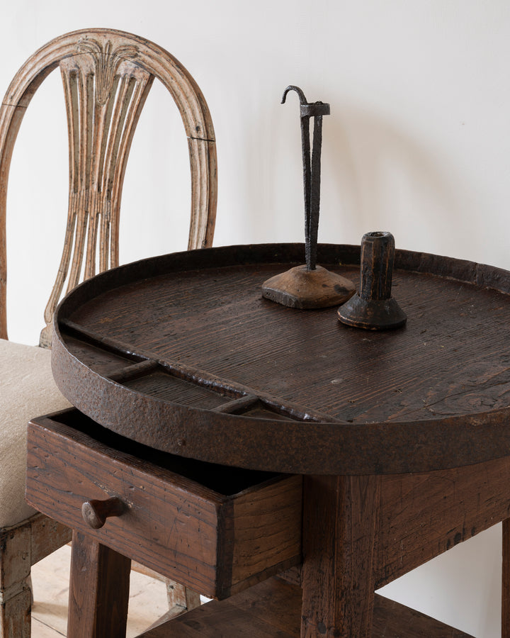 Round Italian work table