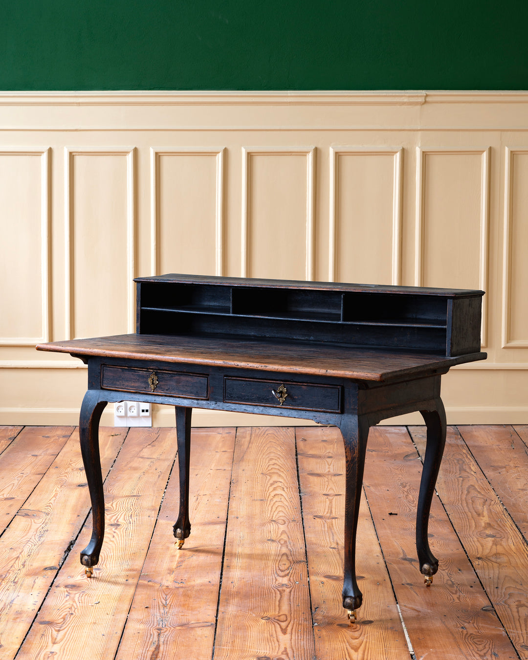 ROCOCO DESK