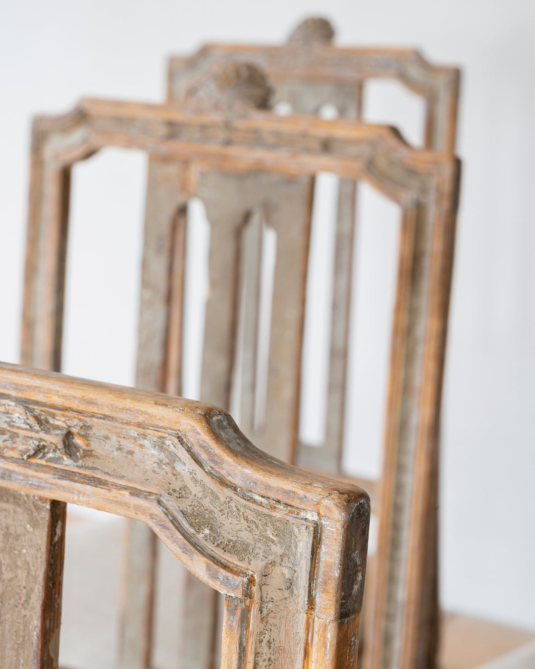 SET OF SIX GUSTAVIAN CHAIRS