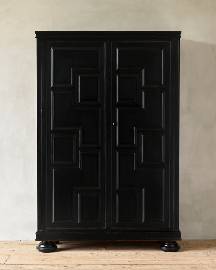 Bar cabinet