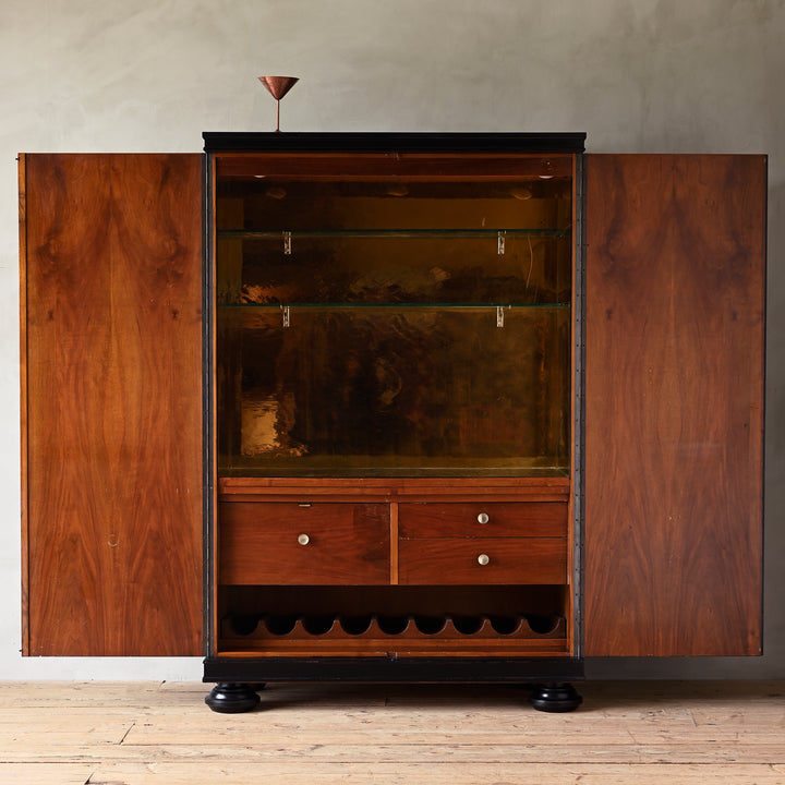 Bar cabinet