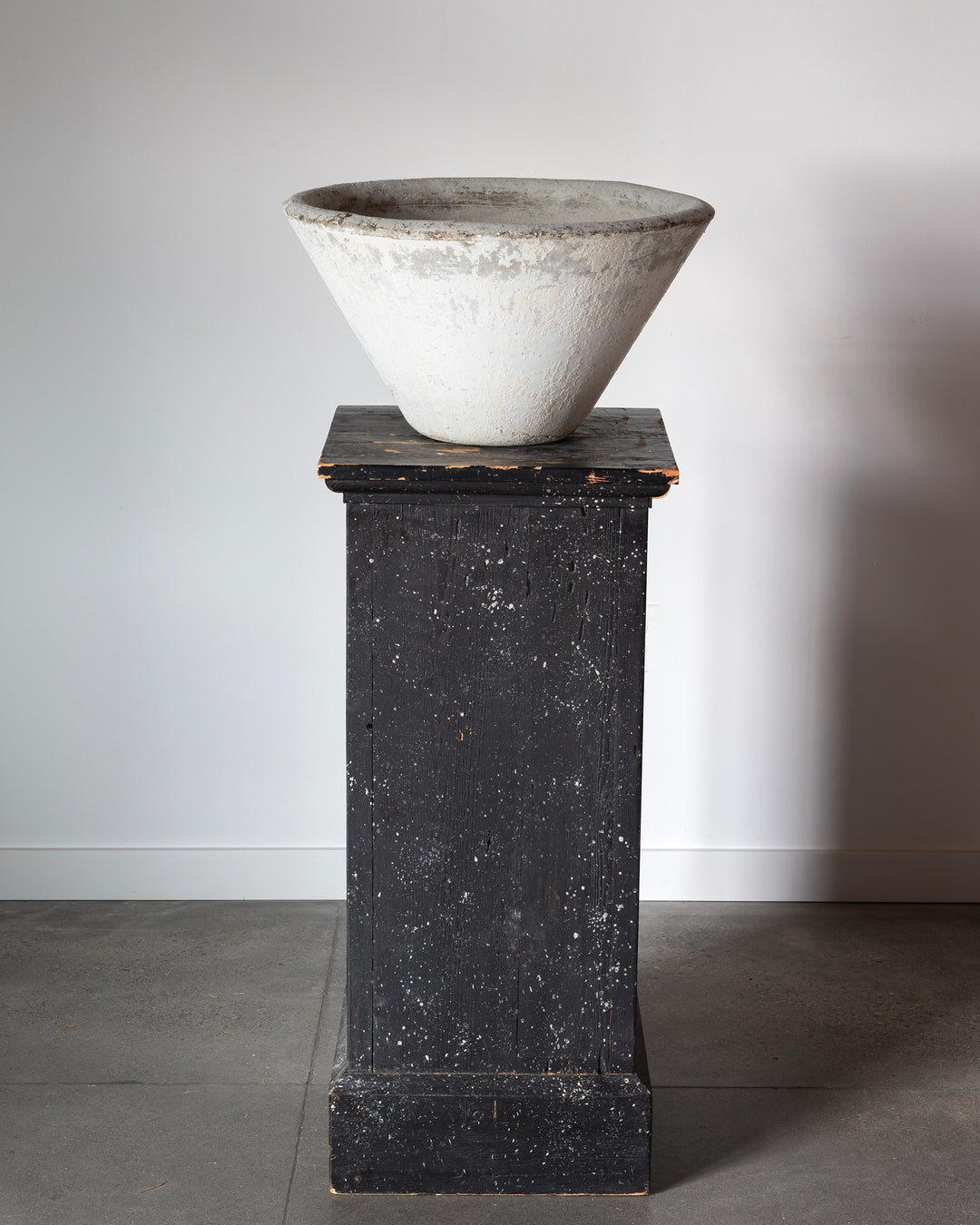 Willy Guhl Conical Planter – Emerson Bailey