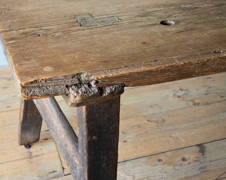 vernacular farmhouse dining table