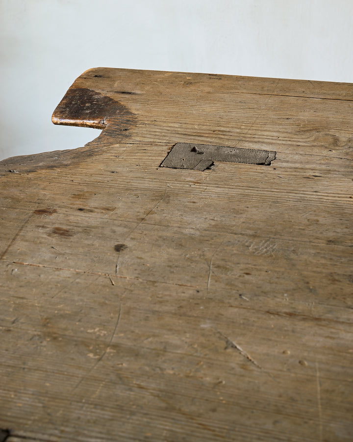 vernacular farmhouse dining table