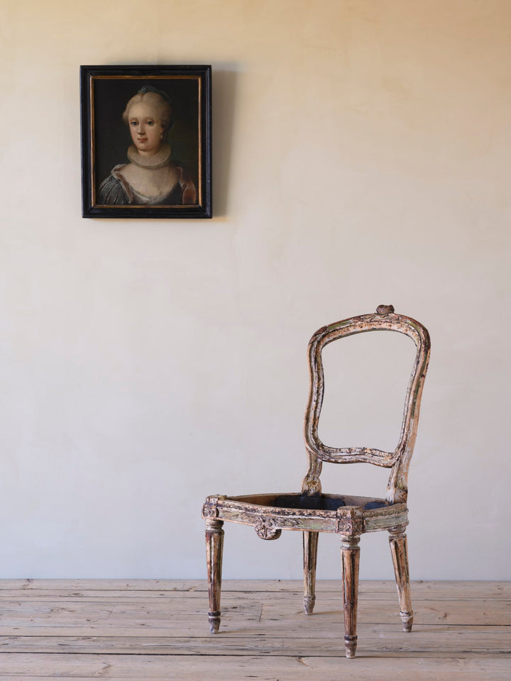 TRANSITIONAL CHAIR