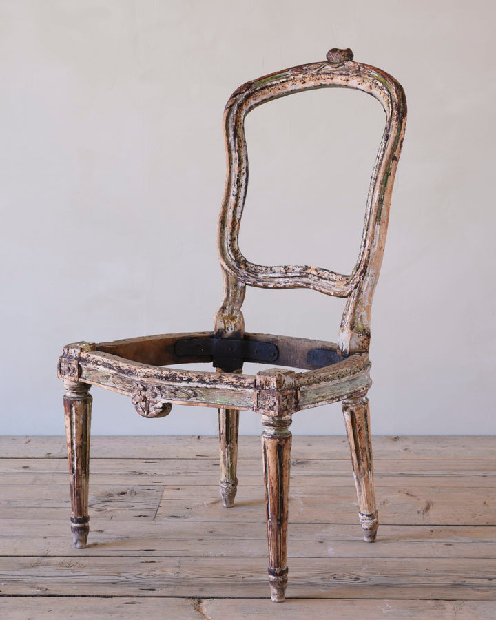 TRANSITIONAL CHAIR