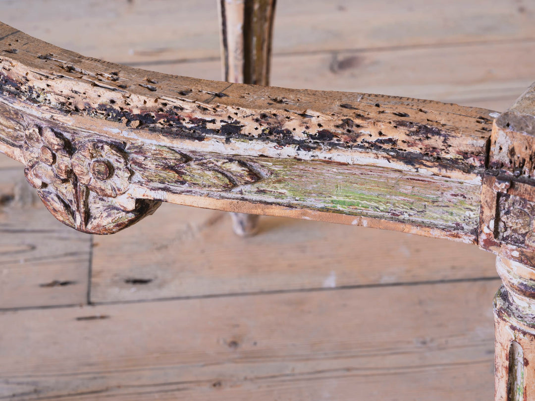 TRANSITIONAL CHAIR