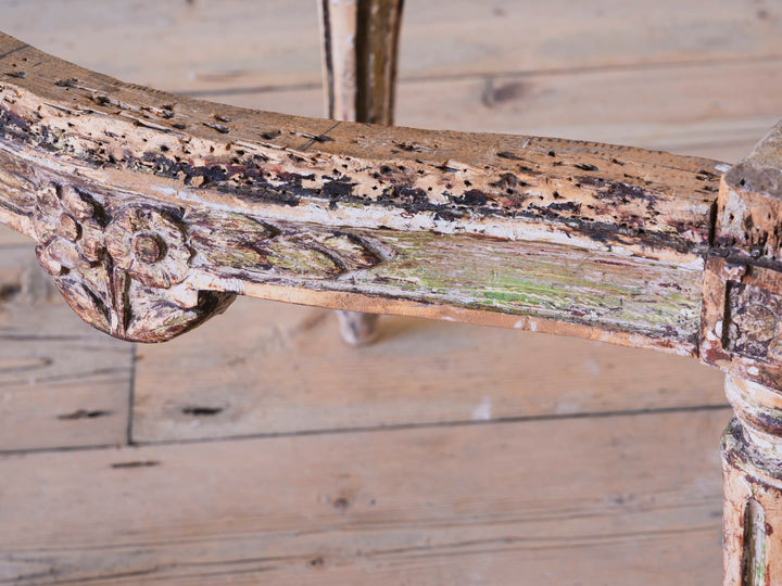 TRANSITIONAL CHAIR