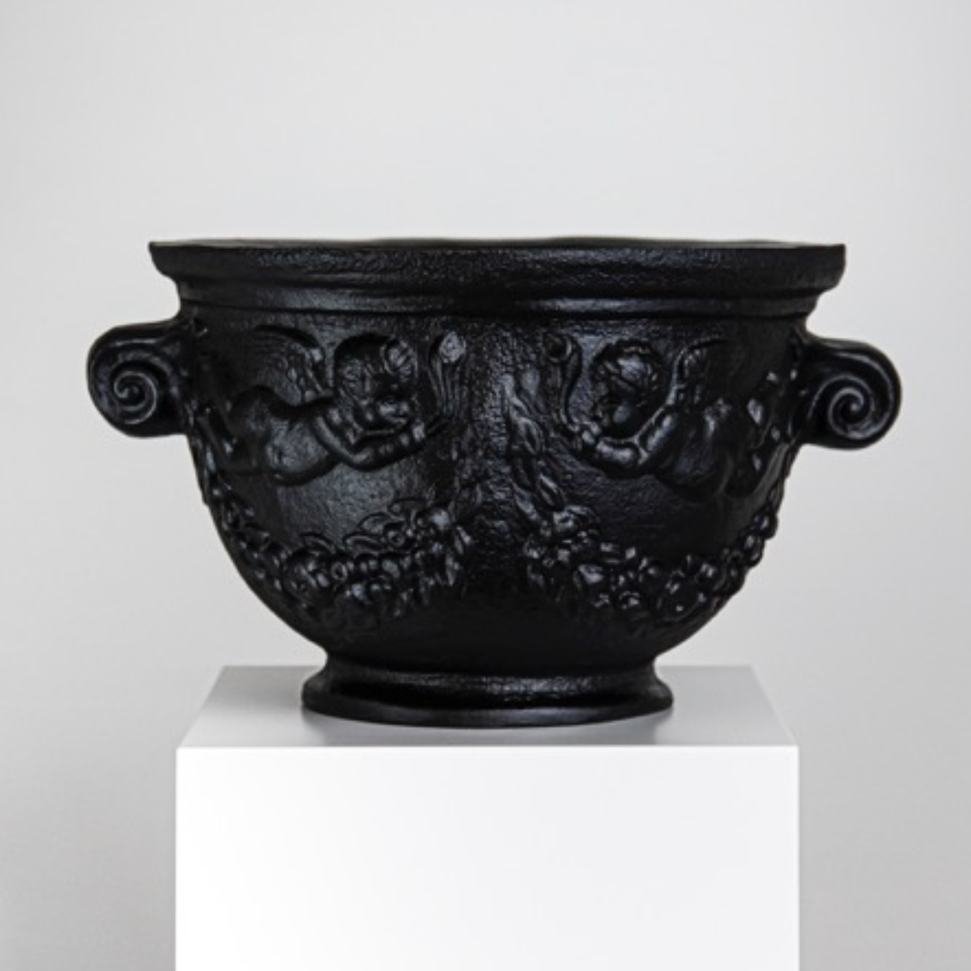 Amor Urn