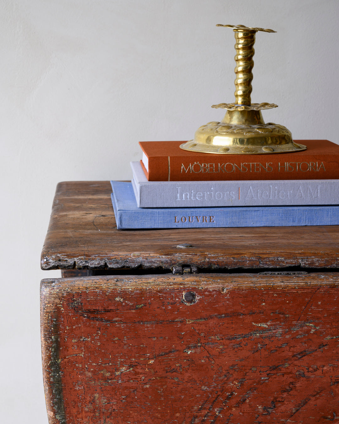 Late Baroque drop-leaf table