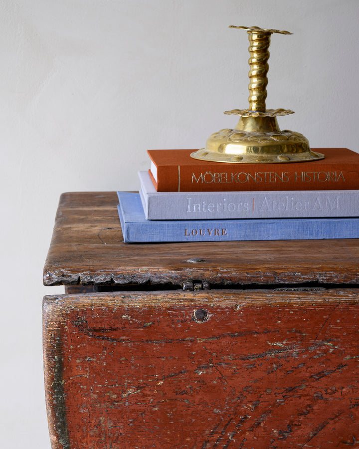 Late Baroque drop-leaf table