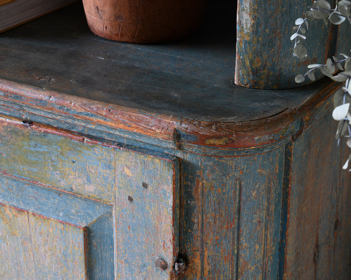 Rococo cabinet