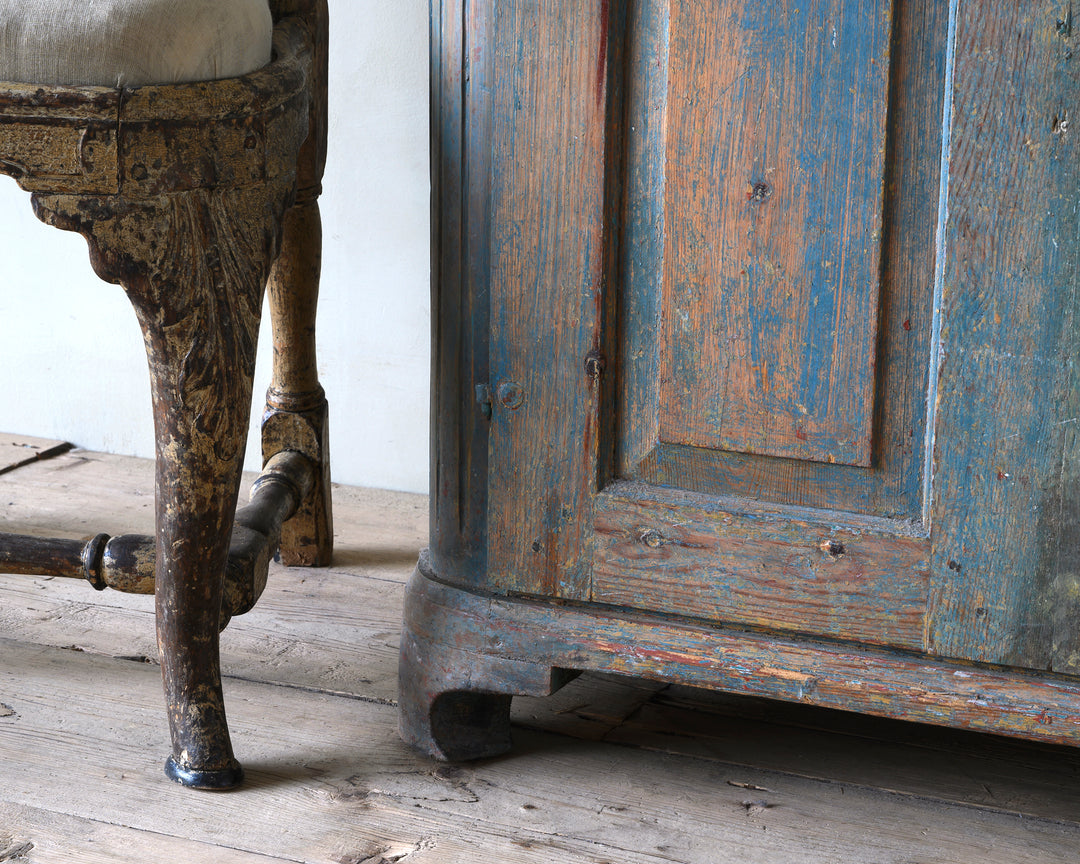 Rococo cabinet