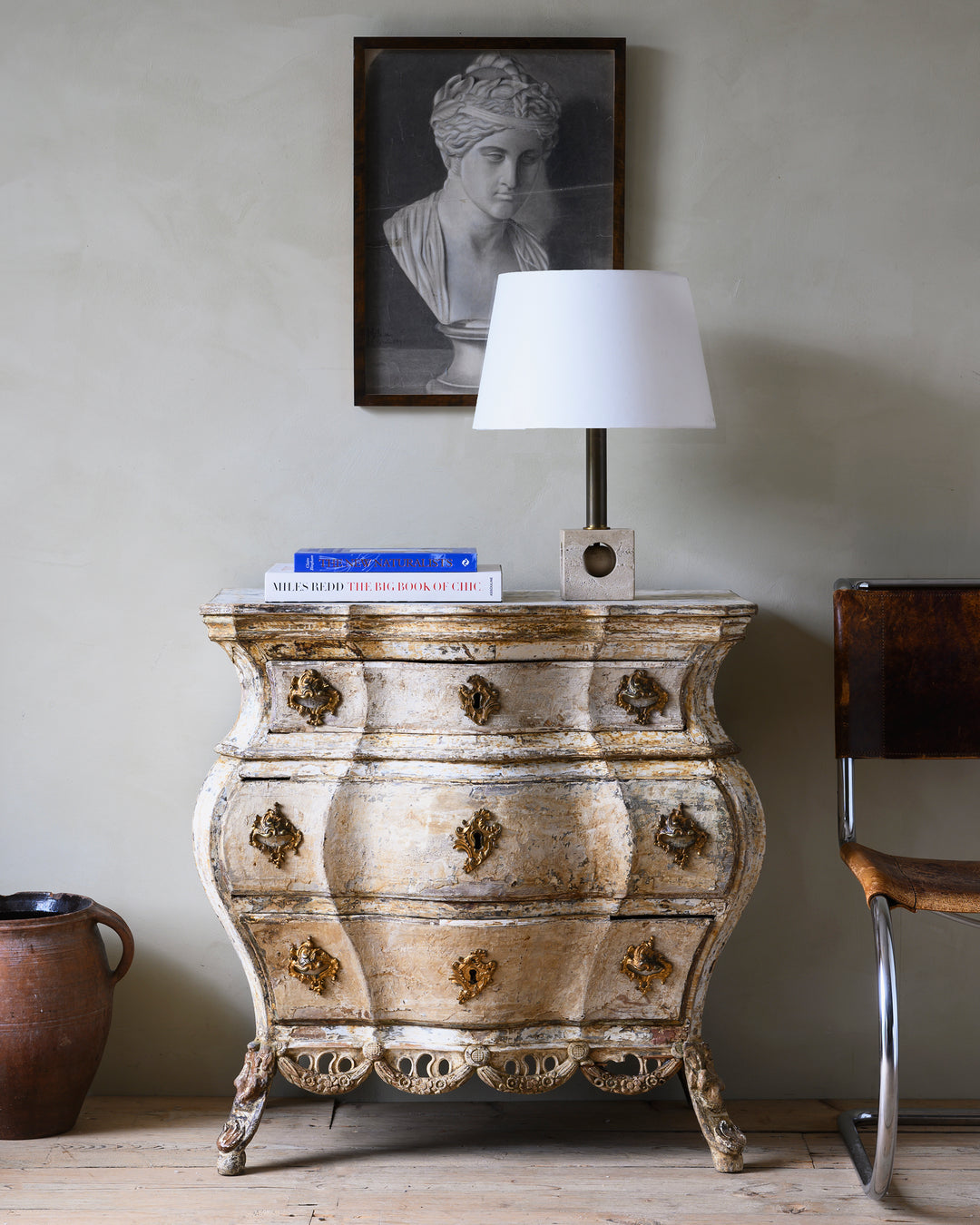Rococo bombé-shaped commode