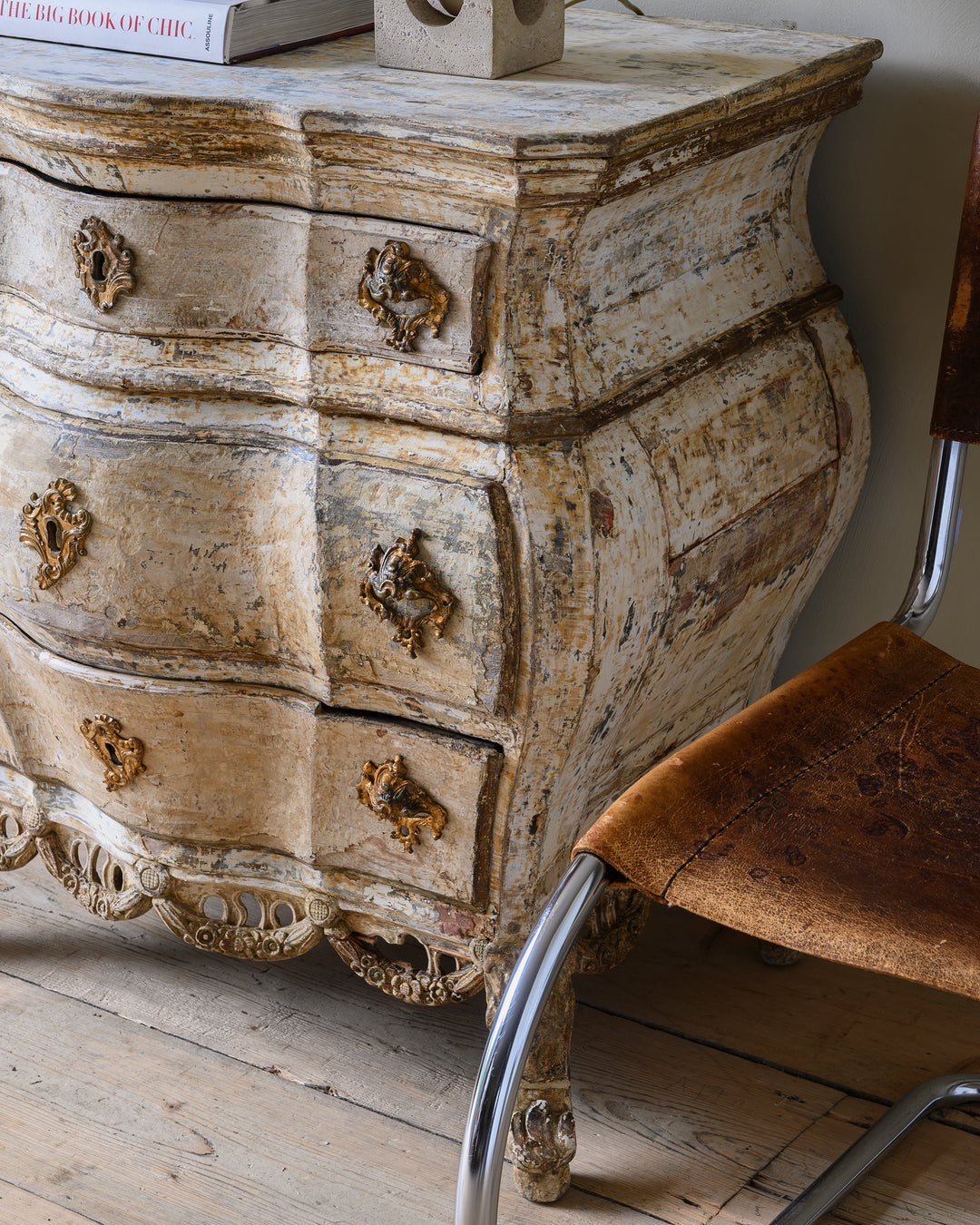 Rococo bombé-shaped commode