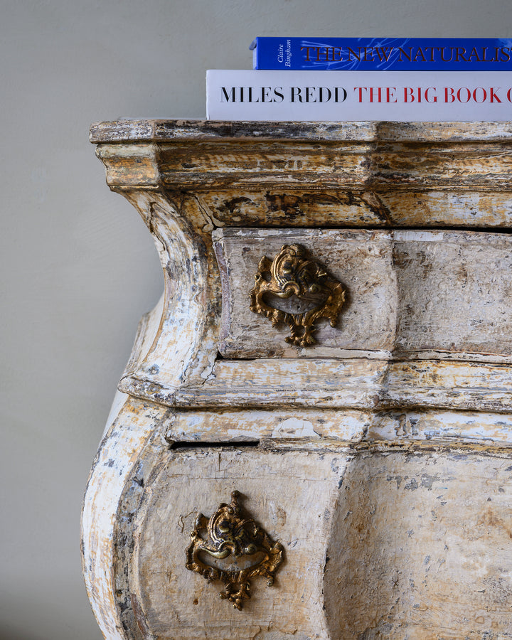 Rococo bombé-shaped commode