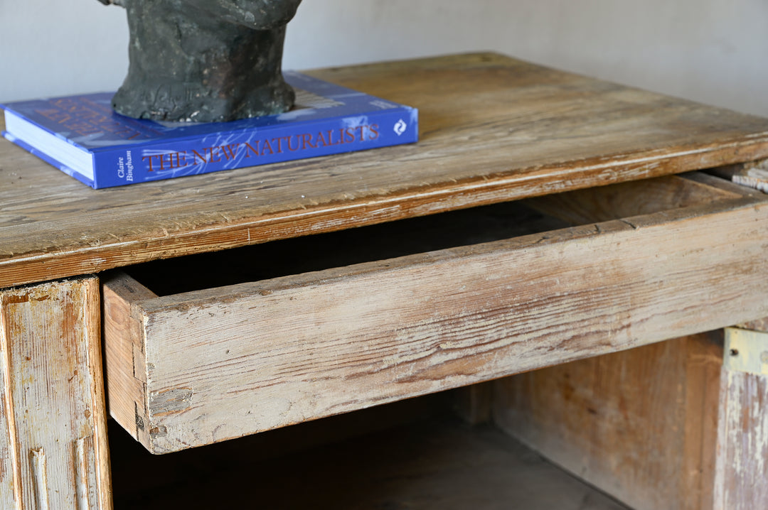 Gustavian buffet