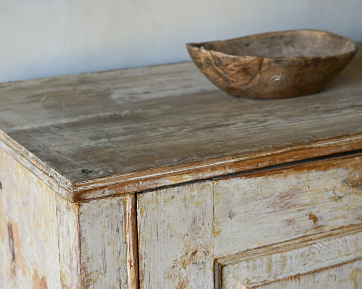 Gustavian buffet