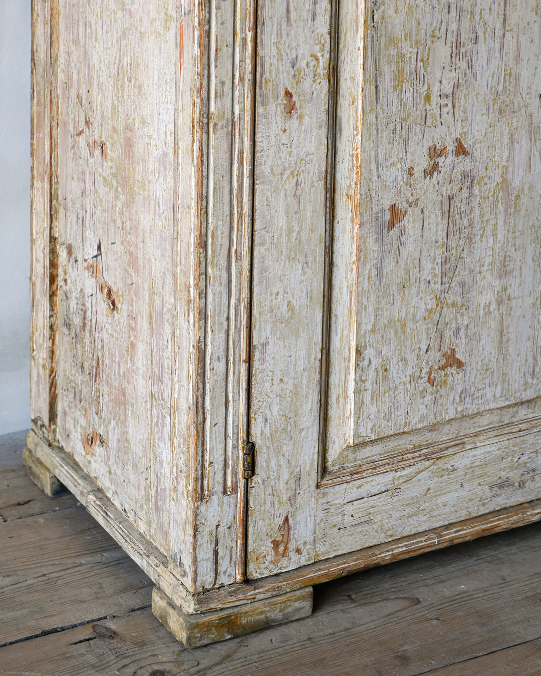 Gustavian buffet