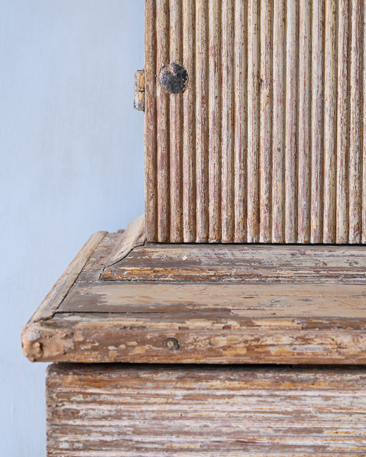 provincial Gustavian cabinet