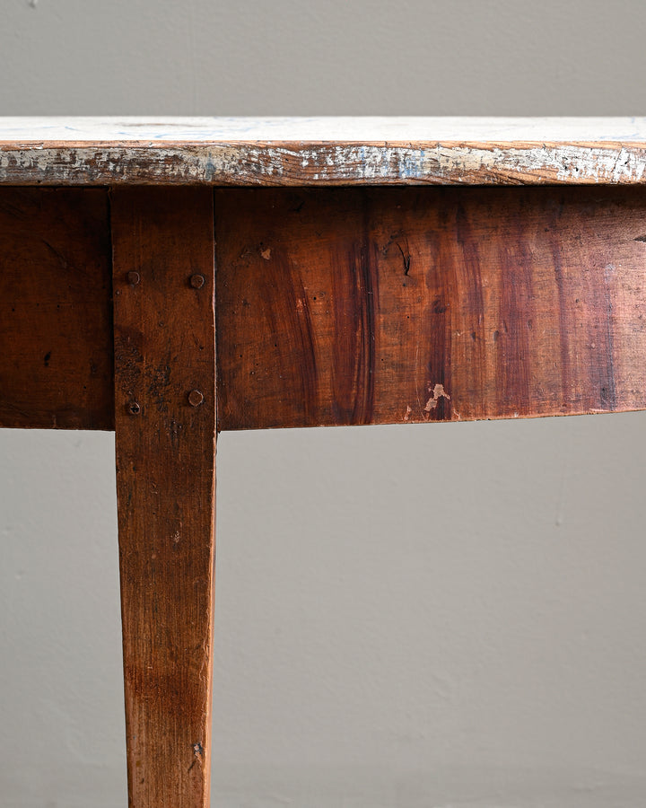 Demi-lune tables
