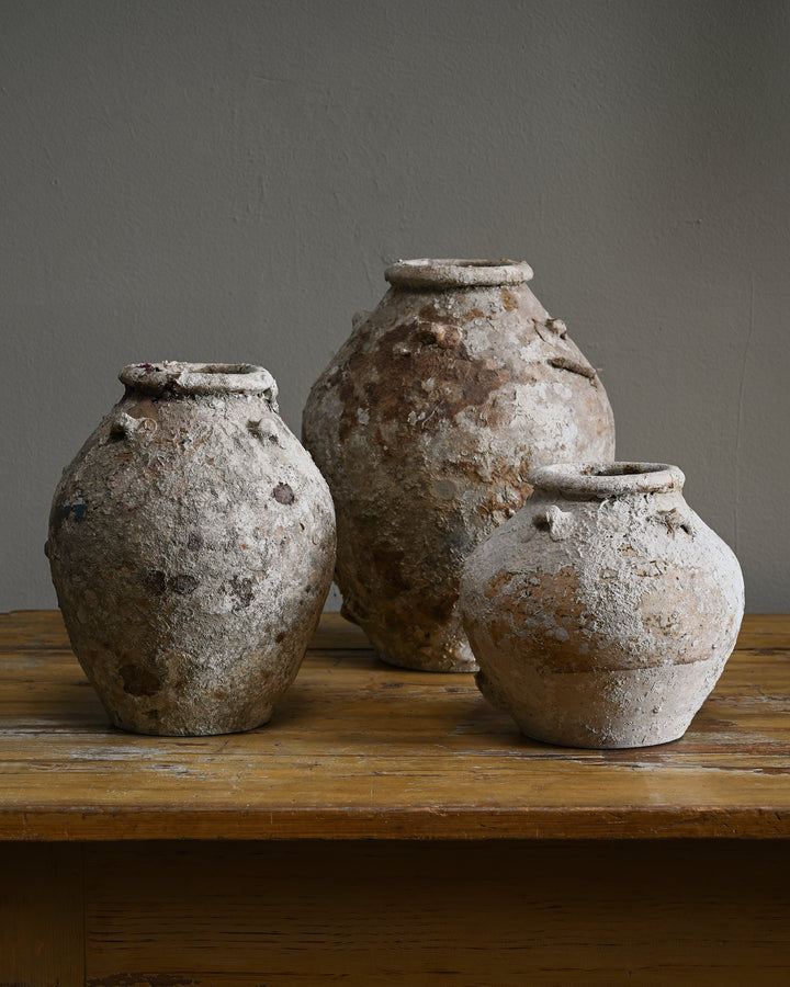 Chinese shipwreck jars