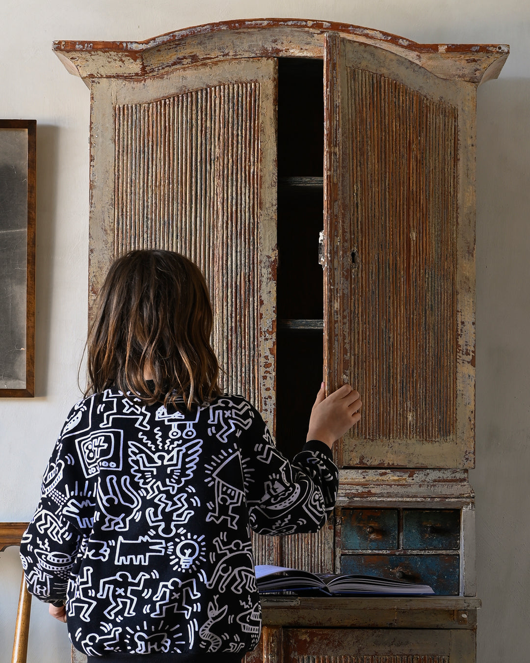 small 19th century Gustavian cabinet