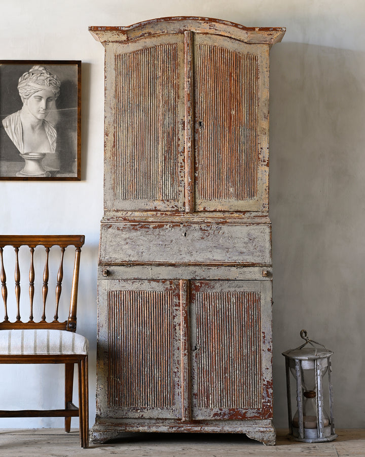 small 19th century Gustavian cabinet