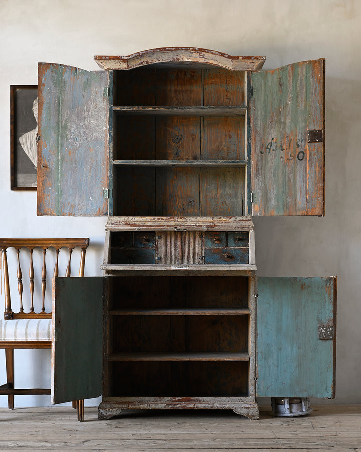 small 19th century Gustavian cabinet